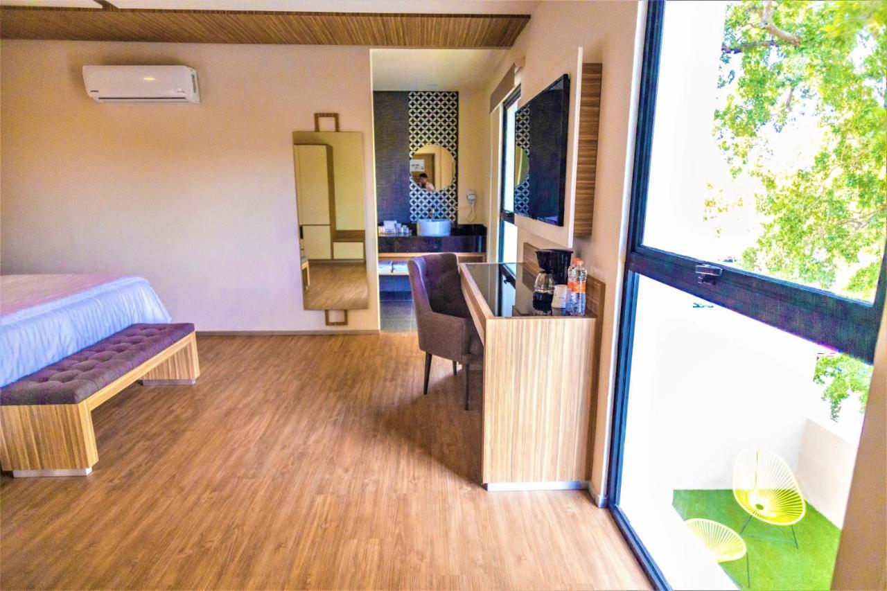 Hotel Plaza By Kavia Merida Exterior photo