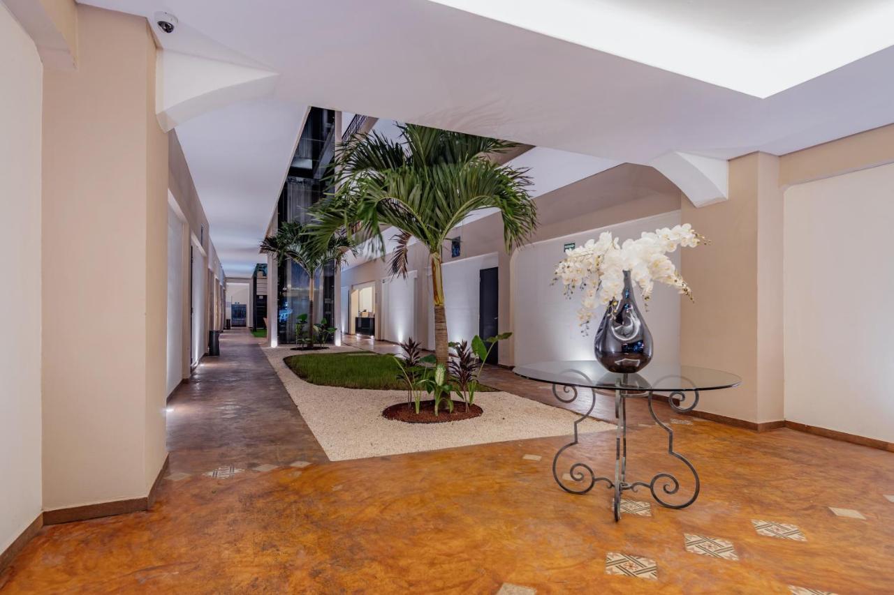 Hotel Plaza By Kavia Merida Exterior photo